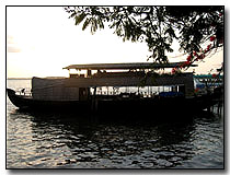 Traditional kettuvallom (boat)